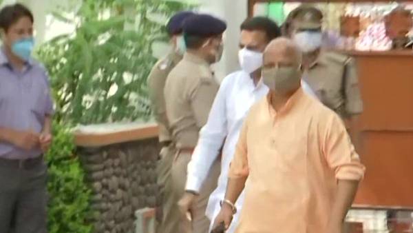 புஷ்கர்சிங் தாமி தேர்வு 