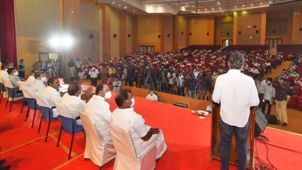 மூன்றே ஆண்டுகள் மூன்றே ஆண்டுகள்