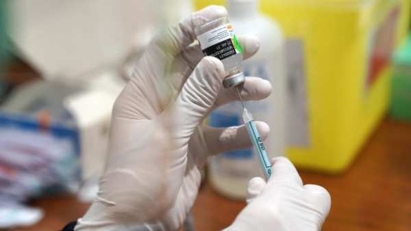 தடுப்பூசி வேண்டும் தடுப்பூசி வேண்டும்