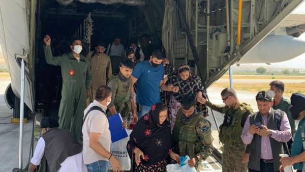 காபூல் விமான நிலையம் 