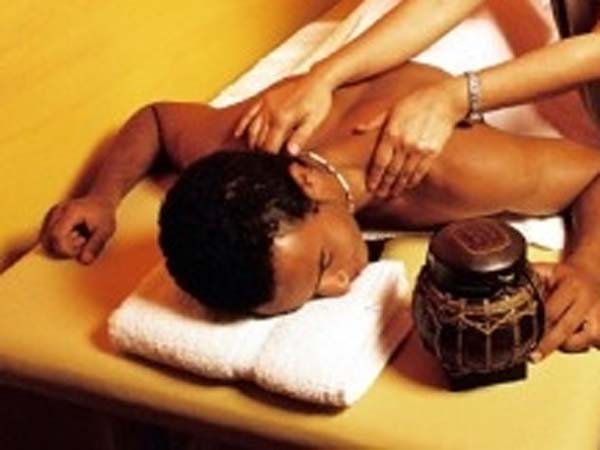 டேட்டிங் சர்வீசஸ் 