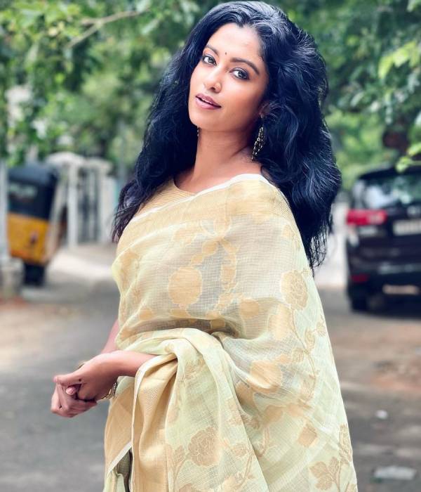 அசத்தும் கண்ணம்மா 