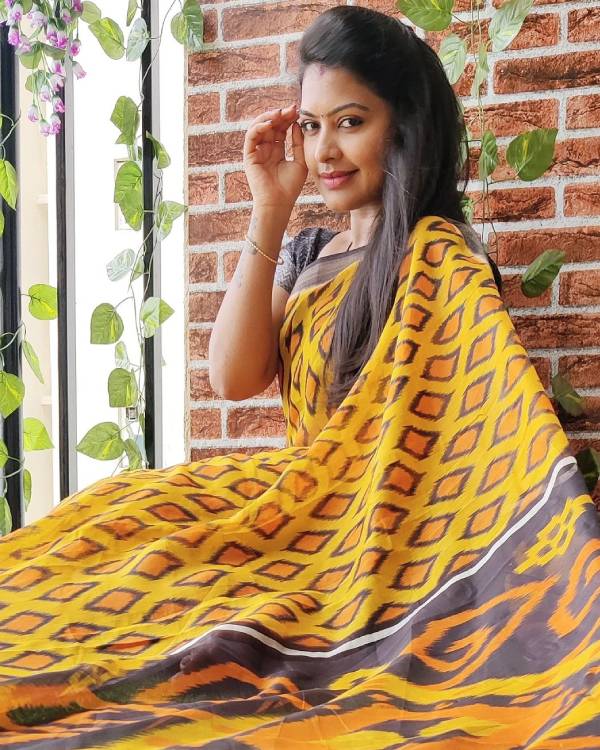 வெற்றி நடை தொடர்கிறது 
