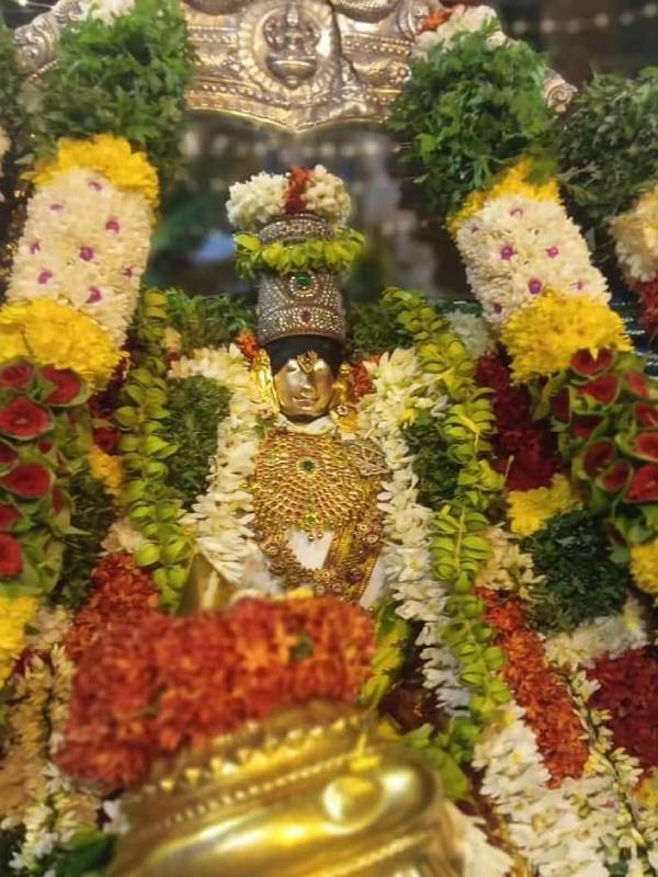 கள்ளழகர் கோவிலில் கருடசேவை கள்ளழகர் கோவிலில் கருடசேவை