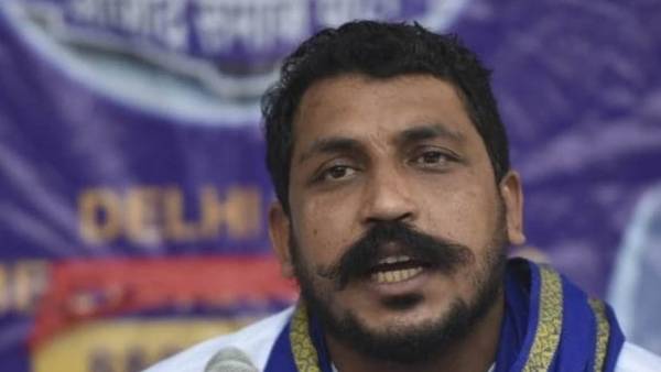 மாயாவதியின் சரிந்த வாக்கு வங்கி 