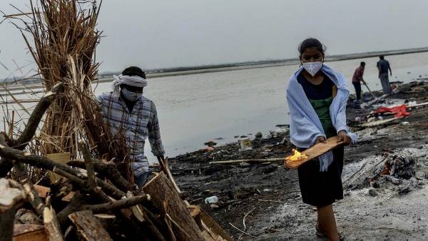 பரபரப்பை ஏற்படுத்திய கங்கை புகைப்படங்கள் 