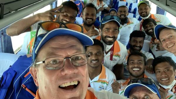Political and cinema celebrities have been congratulating the historic Indian hockey team 