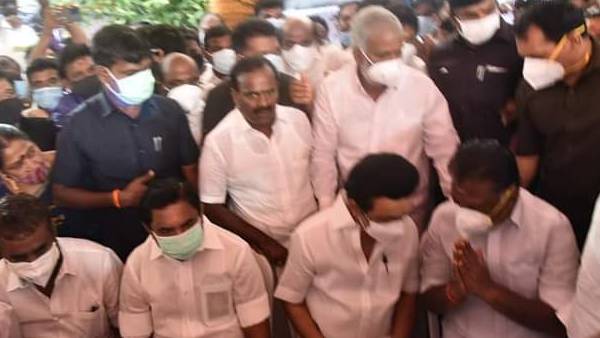 ஸ்டாலின் அஞ்சலி 