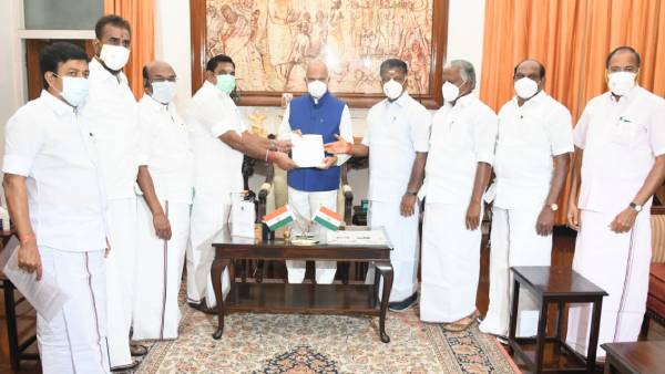 எடப்பாடிக்கு கிடைத்த வாய்ப்பு