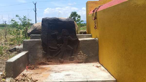 Pallava old Hero stone found in Thiruvannamalai 