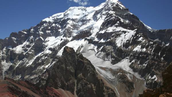 மிக நீளமான மலைச் சிகரம் 