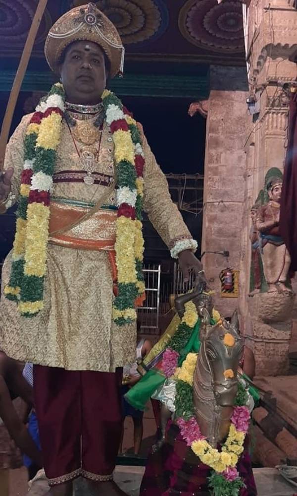 கூலியாக வந்த இறைவன் கூலியாக வந்த இறைவன்