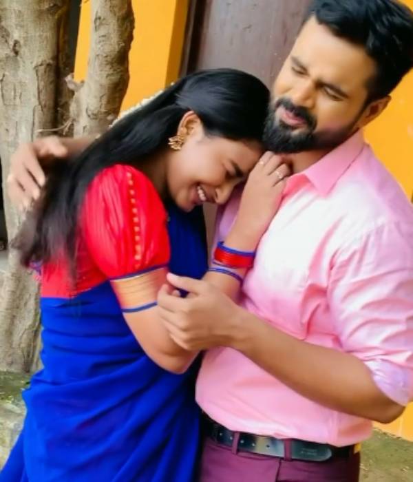  பூவே பூச்சூடவா - அபி டெய்லர் 