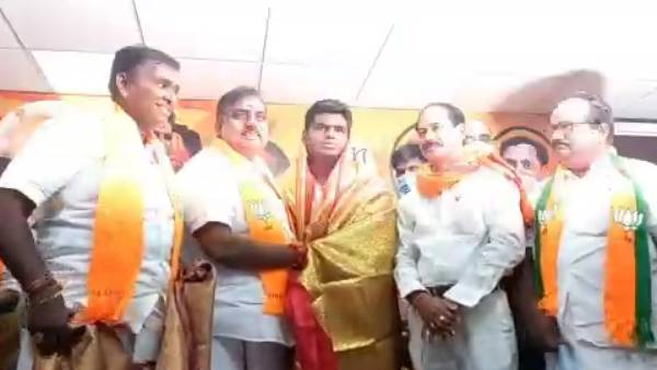 வித்தியாசமான அறிவிப்பு 