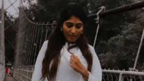 மாடலிங்கில் கலக்குறாரு 