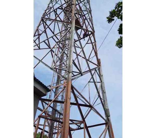 போலீசார் பேச்சுவார்த்தை 