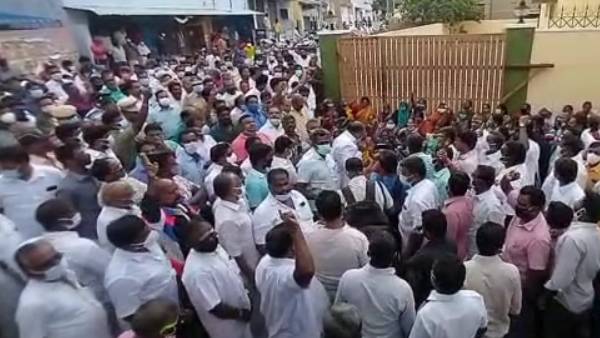 இட்லி, உப்புமா, பொங்கல் 