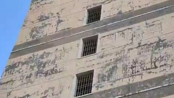 அதிருஷ்டவசமாக தப்பினர் 