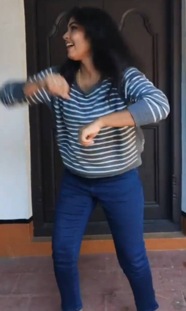 வேற லெவல் டான்ஸ் 