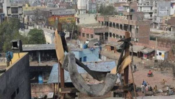 டெல்லி போலீஸ் கமிஷனர் தலையிட வேண்டும் டெல்லி போலீஸ் கமிஷனர் தலையிட வேண்டும்