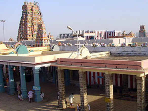 குவிந்த பக்தர்கள்