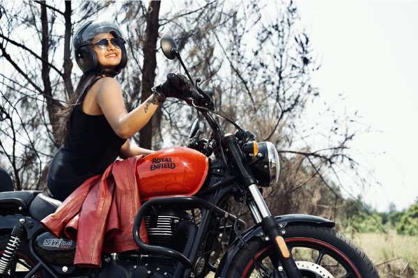 அது எல்லாம் ரீல். ..இது தான் ரியல் 