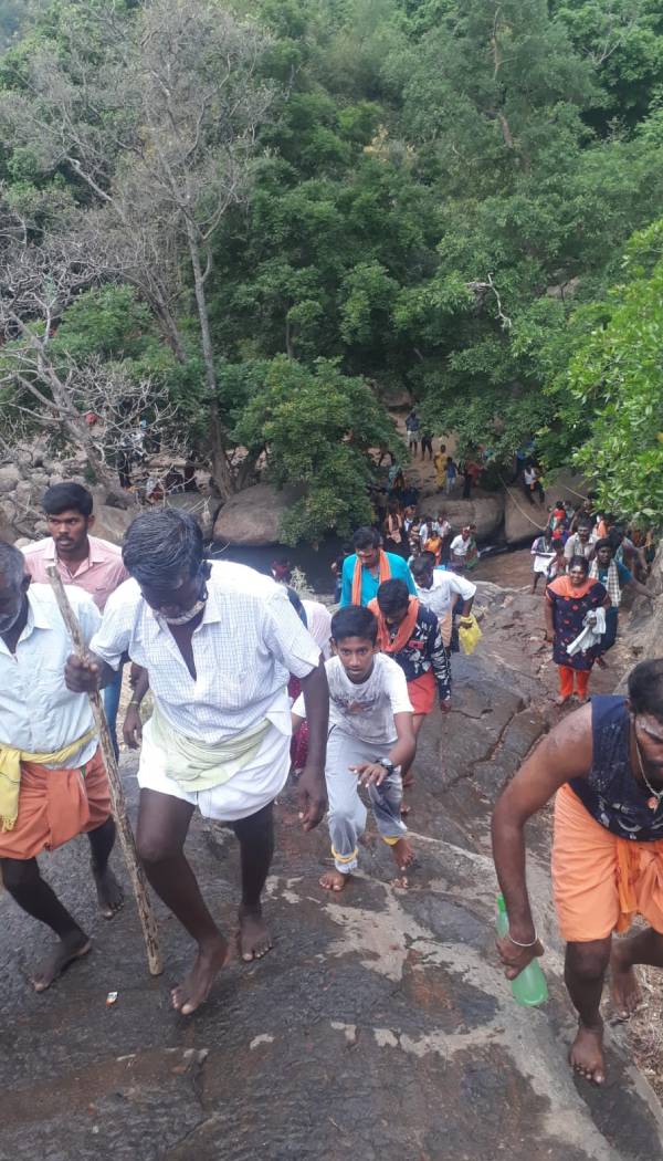சிவமே மலையாக காட்சி தரும் சதுரகிரி சிவமே மலையாக காட்சி தரும் சதுரகிரி