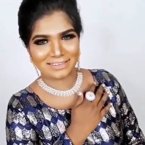 அப்படியே ஜொலிக்குதே 