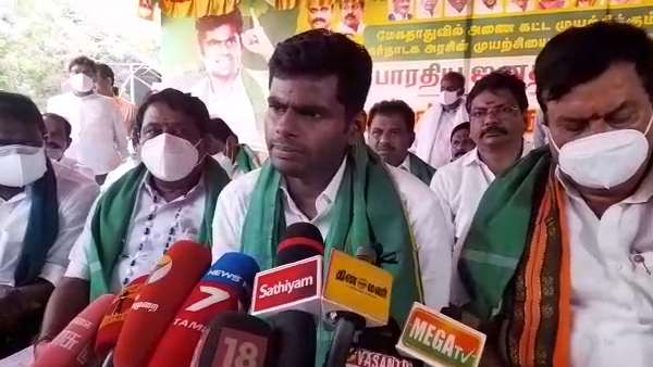 பதவியேற்றதும் பொம்மை கொடுத்த பேட்டி 