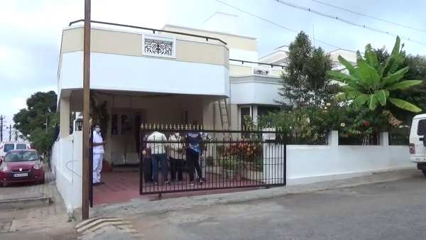  தொழில் போட்டி 