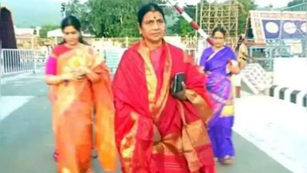 துர்கா ஸ்டாலின் திருப்பதி தரிசனம் 