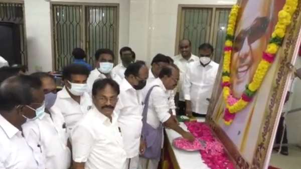 பழைய அர்ச்சகர்கள் 