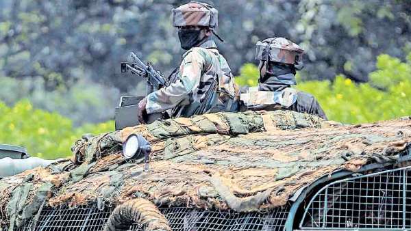 பயங்கரவாதிகள் பயங்கரவாதிகள்