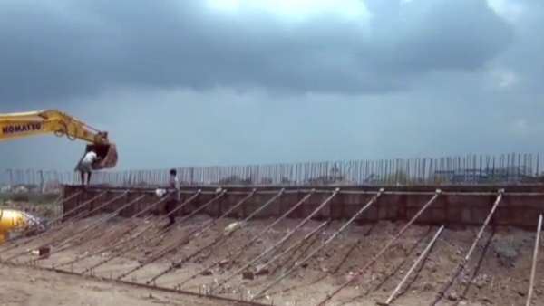 200 மீ நீளத்தில் பாலம் 200 மீ நீளத்தில் பாலம்