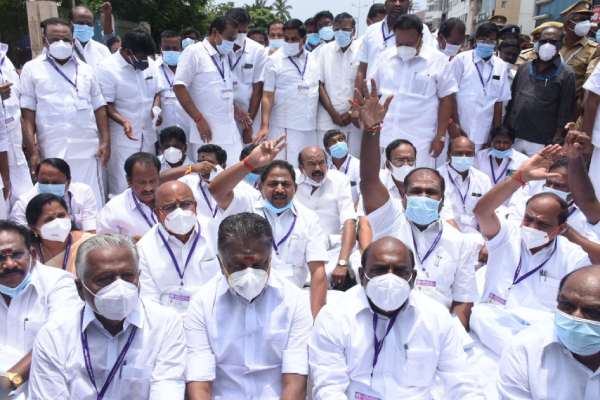 இணைக்க எதிர்ப்பு இணைக்க எதிர்ப்பு