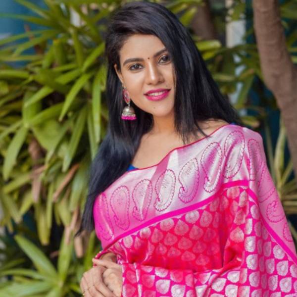 இன்ஸ்டாகிராமில் ஆக்டிவ் தான்