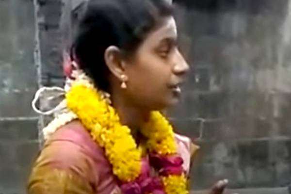 தென்னாடுடைய சிவனே போற்றி, எந்நாட்டவர்க்கும் இறைவா போற்றி 