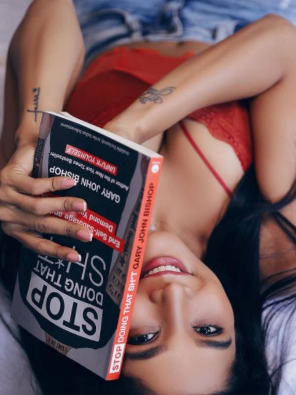 பெட்டை விட்டு மனசு போக மாட்டேங்குது