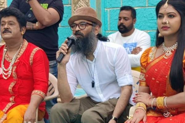 ரச்சிதாவின் அடையாளம் மீனாட்சி