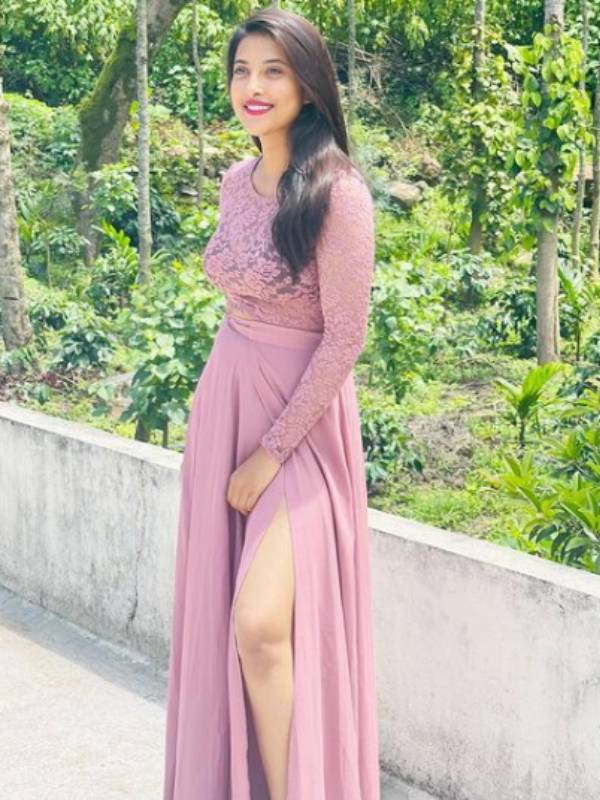 விறுவிறுப்பான கதைக்களம் விறுவிறுப்பான கதைக்களம்