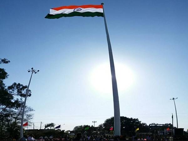 முதல்வர் ஏற்றுதல் முதல்வர் ஏற்றுதல்