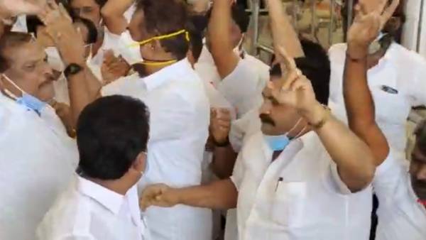 வாழ்த்து கோஷங்கள் 