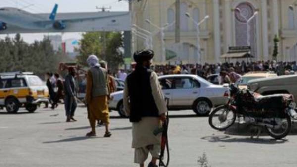 கார்களை திருடினார்கள் 