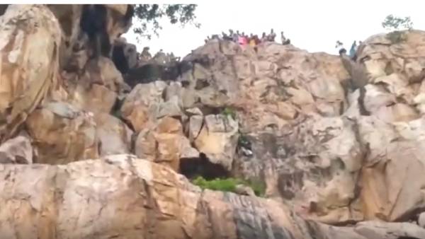 100 அடி உயரம் 