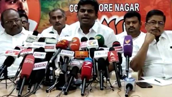 அதிமுக வேறு 