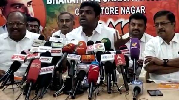 வேலுமணி 