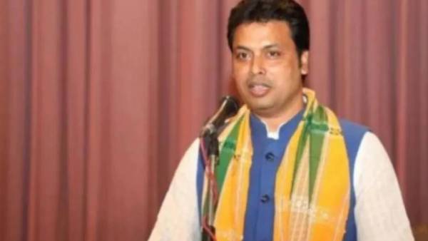 திரிபுராவில் அபிஷேக் 