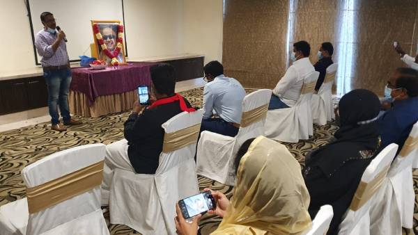 UAE DMK Pay tributes to Former CM Karunanidhi On 3rd Death Anniversary 