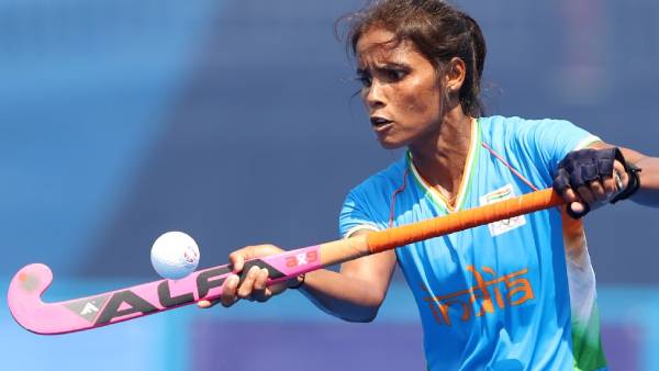 ஜாதி ரீதியாக அவமதிப்பு 