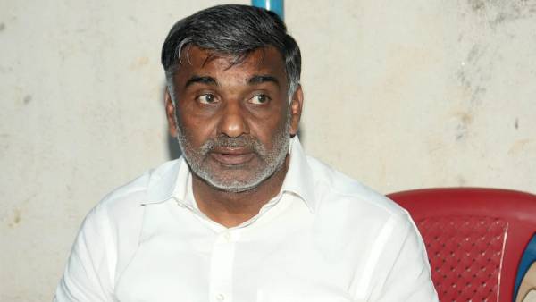 அதிமுக பிரச்சினை வேறு அதிமுக பிரச்சினை வேறு